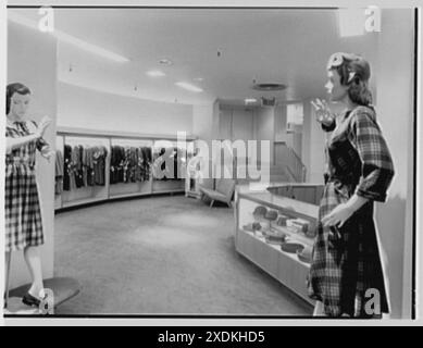 Macy's, affari in Giamaica, New York. deb. Junior Collezione Gottscho-Schleisner Foto Stock