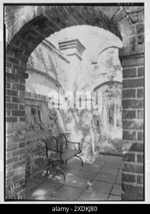 Signora Washington A. Roebling, residenza al 64 S. Battery, Charleston, South Carolina. Dettaglio gazebo I. Collezione Gottscho-Schleisner Foto Stock