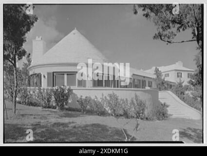 T. Wallace Orr, residenza a Perot's Island, Southampton, Bermuda. Facciata generale est. Collezione Gottscho-Schleisner Foto Stock