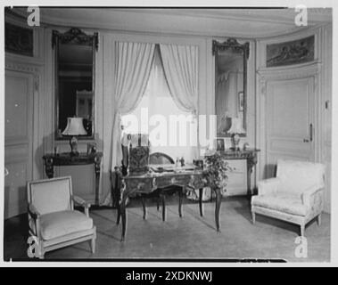 Signora Alexander Hamilton Rice, residenza sulla 5th Avenue, New York. Dalla camera alla finestra della signora Rice. Collezione Gottscho-Schleisner Foto Stock