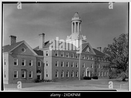 Reader's Digest, Chappaqua, New York. Facciata d'ingresso da sinistra. Collezione Gottscho-Schleisner Foto Stock