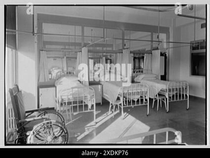 Triboro Hospital for tuberculosis, Parsons Blvd., Giamaica, New York. Tipico reparto a sei letti I. Gottscho-Schleisner Collection Foto Stock