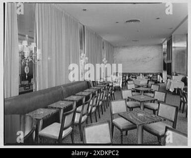 Essex House, W. 59th St., New York City. Terrazza. Collezione Gottscho-Schleisner Foto Stock