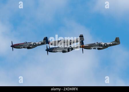 Sywell Aerodrome, Northamptonshire, Regno Unito. 23 giugno 2024. Il Sywell Airshow è un nuovo evento nel calendario dello show aereo con un tema specifico per gli aerei della seconda guerra mondiale, tra cui diversi caccia North American P-51 Mustang Foto Stock