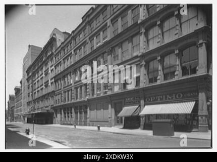 Richard Hudnut, 6th Ave., 18th-19th Sts., New York City. Esterno X. Gottscho-Schleisner Collection Foto Stock