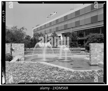 Circuito Roosevelt, Westbury, Long Island. Fontana II. Collezione Gottscho-Schleisner Foto Stock