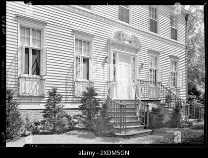 Dr. E. Hall Kline, residenza a N. Broadway, Nyack, New York. Dettagli ingresso. Collezione Gottscho-Schleisner Foto Stock