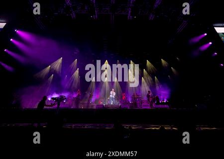 Vienna, Österreich. 23) Juni 2024. Wanda beim 41. Donauinselfest auf der Hauptbühne. Vienna *** Vienna, Austria 23 giugno 2024 Wanda al Festival dell'Isola del Danubio 41 sul palco principale di Vienna Foto Stock