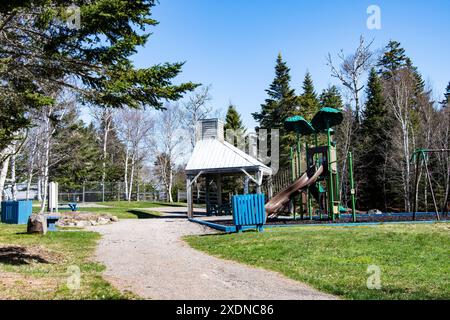 Parco giochi all'Hopewell Rocks Provincial Park di Hopewell Cape, New Brunswick, Canada Foto Stock