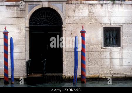 Dettagli architettonici sul Canal grande, Venezia, Italia Foto Stock