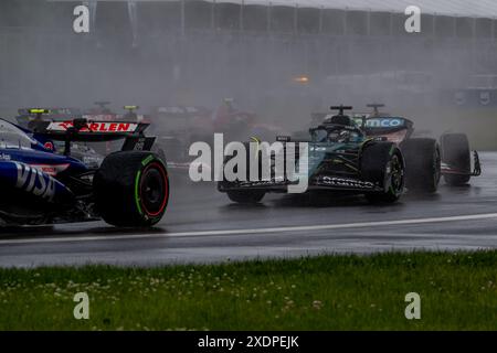 CIRCUITO GILLES VILLENEUVE, CANADA - 09 GIUGNO: Lance Stroll, Aston Martin F1 AMR23 durante il Gran Premio del Canada sul circuito Gilles Villeneuve domenica 09 giugno 2024 a Montreal, Canada. (Foto di Michael Potts/BSR Agency) Foto Stock