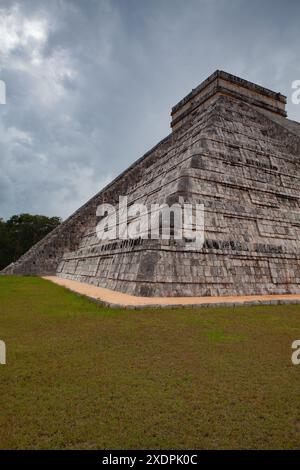 Particolare di El Castillo, noto anche come il Tempio di Kukulcan Foto Stock