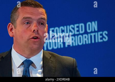 Edimburgo, Scozia, Regno Unito. 24 giugno 2024. Il primo ministro Rishi Sunak e il leader dei conservatori scozzesi Douglas Ross lanciano oggi il manifesto elettorale dei conservatori scozzesi a Edimburgo. Iain Masterton/Alamy Live News Foto Stock