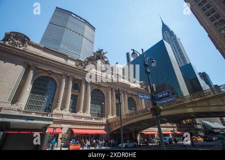 Edificio Chrysler, edificio Metlife, 42a strada e la facciata del Grand Central Terminal, Manhattan, New York City Foto Stock