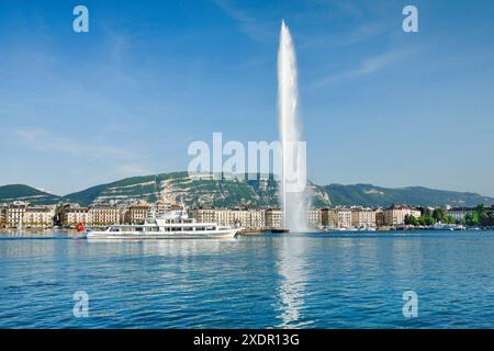 Geografia / viaggi, Svizzera, grande imbarcazione passeggeri e Jet d'eau, USO NON ESCLUSIVO PER BIGLIETTI-AUGURI-BIGLIETTI-CARTOLINE-CARTOLINE-BIGLIETTI-BIGLIETTI-BIGLIETTI-BIGLIETTI-BIGLIETTI-BIGLIETTI-CARTOLINE Foto Stock