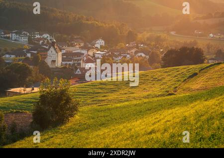 Geografia / viaggi, Austria, bassa Austria, vista al Bucklige Welt vicino a Bad Schoenau, ULTERIORI-DIRITTI-CLEARANCE-INFO-NON-DISPONIBILI Foto Stock