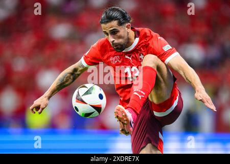 23 giugno 2024, Assia, Francoforte/M.: Calcio, UEFA Euro 2024, Campionato europeo, Svizzera - Germania, turno preliminare, gruppo A, Matchday 3, Frankfurt Arena, il svizzero Ricardo Rodriguez in azione. Foto: Tom Weller/dpa Foto Stock