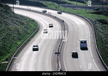 Il traffico a N-I autostrada vicino Isasondo. Guipuzcoa. Spagna Foto Stock