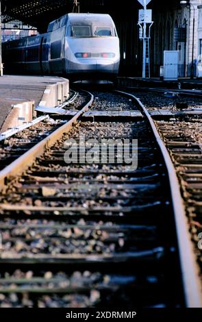 Il TGV (treno ad alta velocità). Hendaye. Francia Foto Stock