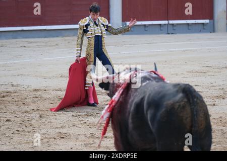 Il torero José Espada durante la corrida di Corrida de Toros in Plaza de las Ventas a Madrid, 24 giugno 2024 Spagna Foto Stock