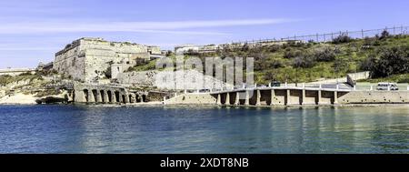 Baia di Rinella al Grand Harbour Foto Stock