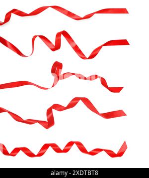 Bellissimi nastri rossi isolati su bianco, set Foto Stock