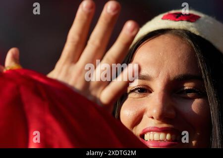 Dusseldorf, Germania. 24 giugno 2024. I tifosi albanesi durante la partita di calcio di Euro 2024 tra Albania e Spagna alla Dusseldorf Arena, Dusseldorf, Germania - lunedì 24 giugno 2024. Sport - calcio . (Foto di Spada/LaPresse) credito: LaPresse/Alamy Live News credito: LaPresse/Alamy Live News Foto Stock