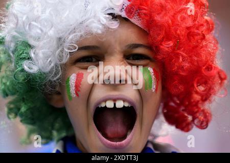 Lipsia, Germania. 24 giugno 2024. Tifosi italiani durante la partita di calcio Euro 2024 tra Croazia e Italia allo stadio di Lipsia, Lipsia, Germania - lunedì 24 giugno 2024. Sport - calcio. (Foto di Fabio Ferrari/LaPresse) credito: LaPresse/Alamy Live News Foto Stock