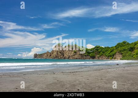 Bellissima spiaggia di carrillo vicino a Samara, sulla costa del pacifico in Costa Rica Foto Stock