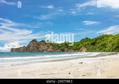 Bellissima spiaggia di carrillo vicino a Samara, sulla costa del pacifico in Costa Rica Foto Stock