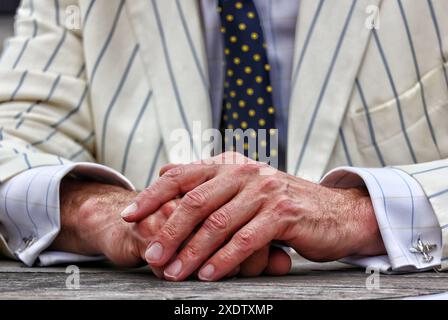 Trago Mills, Newton Abbot, Devon, Regno Unito. 24 giugno 2024. Elezioni generali 2024: Evento per la campagna Reform UK con Nigel Farage a Trago Mills, Newton Abbot, Devon. Crediti: Nidpor/Alamy Live News Foto Stock