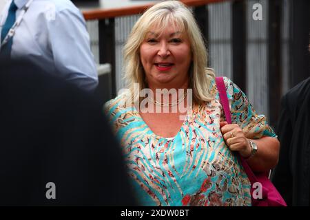 Trago Mills, Newton Abbot, Devon, Regno Unito. 24 giugno 2024. Elezioni generali 2024: Evento della campagna Reform UK a Trago Mills, Newton Abbot, Devon. Crediti: Nidpor/Alamy Live News Foto Stock