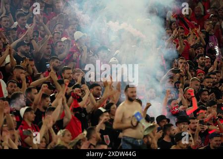 Dusseldorf, Germania. 24 giugno 2024. I tifosi albanesi durante la partita di calcio di Euro 2024 tra Albania e Spagna alla Dusseldorf Arena, Dusseldorf, Germania - lunedì 24 giugno 2024. Sport - calcio . (Foto di Spada/LaPresse) credito: LaPresse/Alamy Live News credito: LaPresse/Alamy Live News Foto Stock