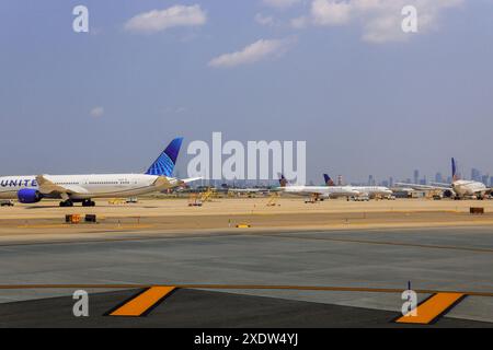 14 GIUGNO 2024 NEWARK NJ USA. L'aeroporto internazionale Liberty di Newark EWR, New Jersey, Stati Uniti, è la sede degli aerei Boeing 787-10 della United Airlines Foto Stock