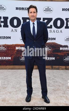 Westwood, Stati Uniti. 24 giugno 2024. Luke Wilson arriva alla prima "Horizon: An American Saga Chapter 1" di Los Angeles tenutasi al Regency Village Theatre il 24 giugno 2024 a Westwood, CA. © Lisa OConnor/AFF-USA.com Credit: AFF/Alamy Live News Foto Stock