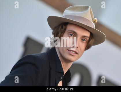 Westwood, Stati Uniti. 24 giugno 2024. James Paxton arriva alla prima "Horizon: An American Saga Chapter 1" di Los Angeles tenutasi al Regency Village Theatre il 24 giugno 2024 a Westwood, CA. © Lisa OConnor/AFF-USA.com Credit: AFF/Alamy Live News Foto Stock