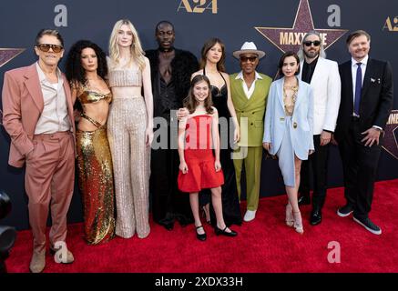 Hollywood, Stati Uniti. 24 giugno 2024. Kevin Bacon, Halsey, Elizabeth Debicki, Moses Sumner, Charley Rowan McCain, mia Goth, Giancarlo Esposito, Lily Collins, ti West e Jacob Jaffke assistono agli arrivi del MAXXXINE dell'A24 al TCL Chinese Theatre di Hollywood, CA, il 24 giugno 2024. (Foto di Corine Solberg/SipaUSA) credito: SIPA USA/Alamy Live News Foto Stock