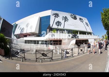 Atmosfera intorno al palazzo durante la 74a edizione del Festival di Cannes Foto Stock