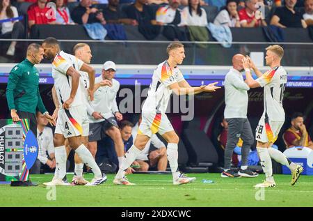 Francoforte, Germania. 23 giugno 2024. Maximilian Mittelstaedt, DFB 18 Jonathan Tah, DFB 4 David Raum, DFB 3 Nico Schlotterbeck, DFB 15 nel girone A tappa GERMANIA - SVIZZERA 1-1 dei Campionati europei UEFA 2024 il 23 giugno 2024 a Francoforte, Germania. Fotografo: ddp Images/STAR-Images credito: ddp media GmbH/Alamy Live News Foto Stock