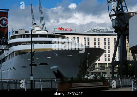 Sunborn, Ibis e Novotel, London Docklands Foto Stock