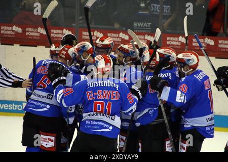 1° Sptg. DEL 18-19: SERC Wildwings vs. Nuernberg Ice Tigers Foto Stock