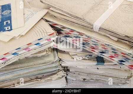 Vecchie lettere postali di carta Foto Stock