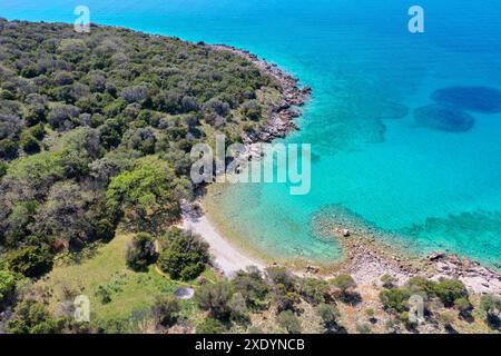 Costa adriatica, costa rocciosa dell'isola di pag, vista aerea, Croazia, Dalmatien Foto Stock