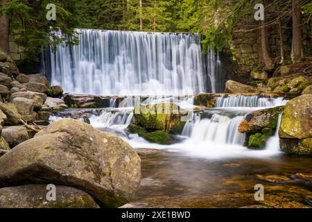 Cascata selvaggia a Karpacz-Montagne dei giganti/Polonia 3 Foto Stock