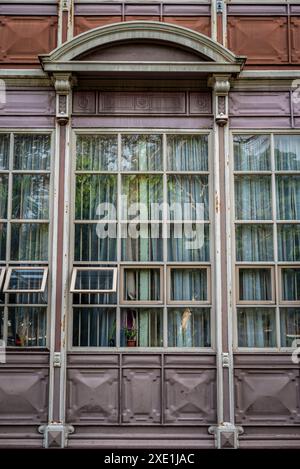 Edificio metallico, edificio Metálico Housing School Buenaventura Corrales, San Jose, Costa Rica Foto Stock