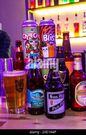 Un assortimento di birre Foto Stock