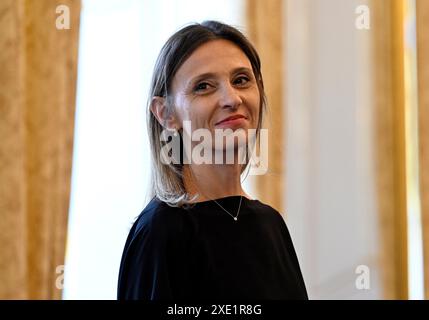 Praha, Repubblica Ceca. 25 giugno 2024. Nuova vicepresidente della Corte costituzionale ceca Veronika Krestanova dopo la sua nomina il 25 giugno 2024, Praga, Repubblica Ceca. Crediti: Katerina Sulova/CTK Photo/Alamy Live News Foto Stock