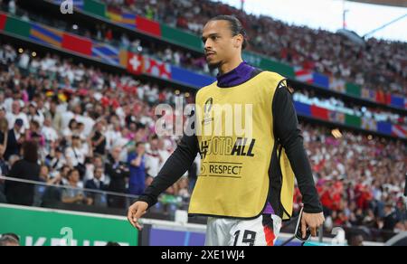 FRANCOFORTE SUL meno, GERMANIA - 23 GIUGNO: Panchina sostitutiva di Leroy sane in occasione della partita a gironi di UEFA EURO 2024 tra Svizzera e Germania all'Arena di Francoforte il 23 giugno 2024 a Francoforte sul meno, Germania. © diebilderwelt / Alamy Stock Foto Stock