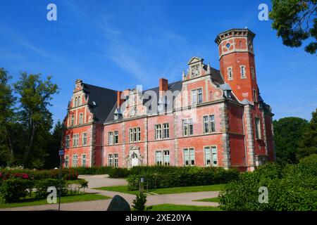 Castello di Bernstorf nel Meclemburgo nord-occidentale, Germania Foto Stock