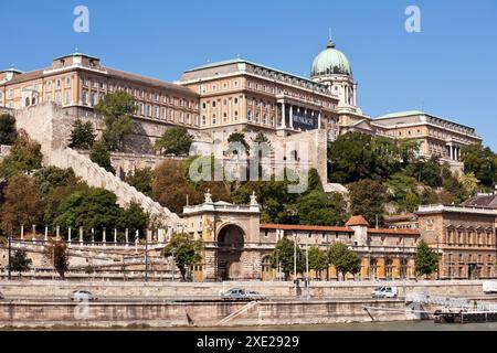 Vista del Castello di Buda, il castello storico e il complesso del palazzo. Foto Stock